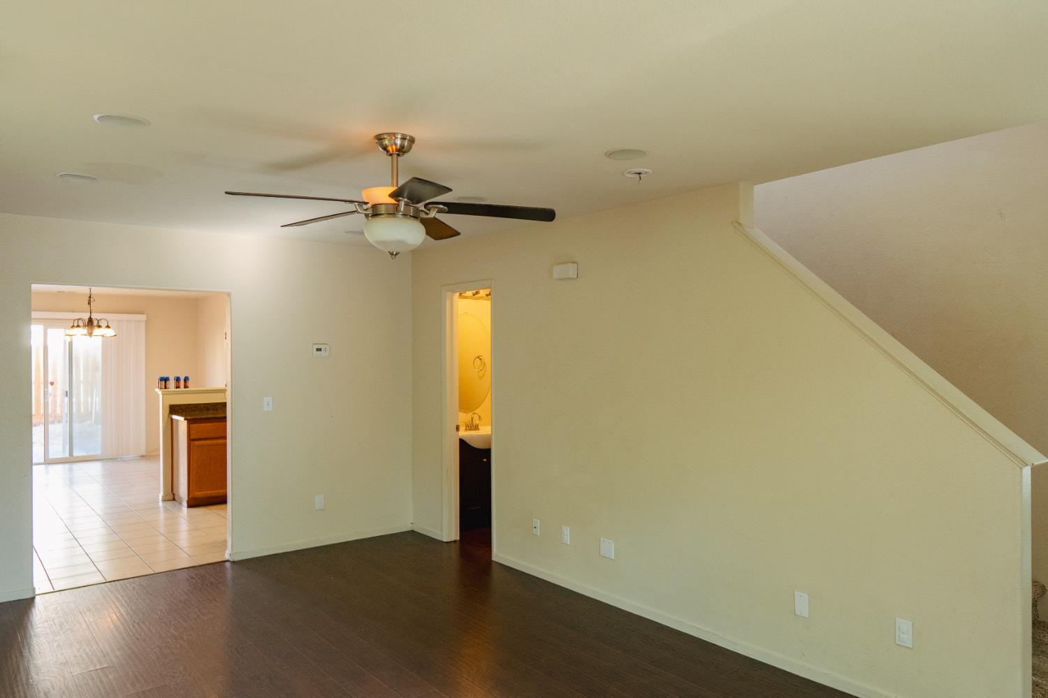 Detail Gallery Image 8 of 53 For 4376 Mathias Way, Merced,  CA 95348 - 3 Beds | 2/1 Baths