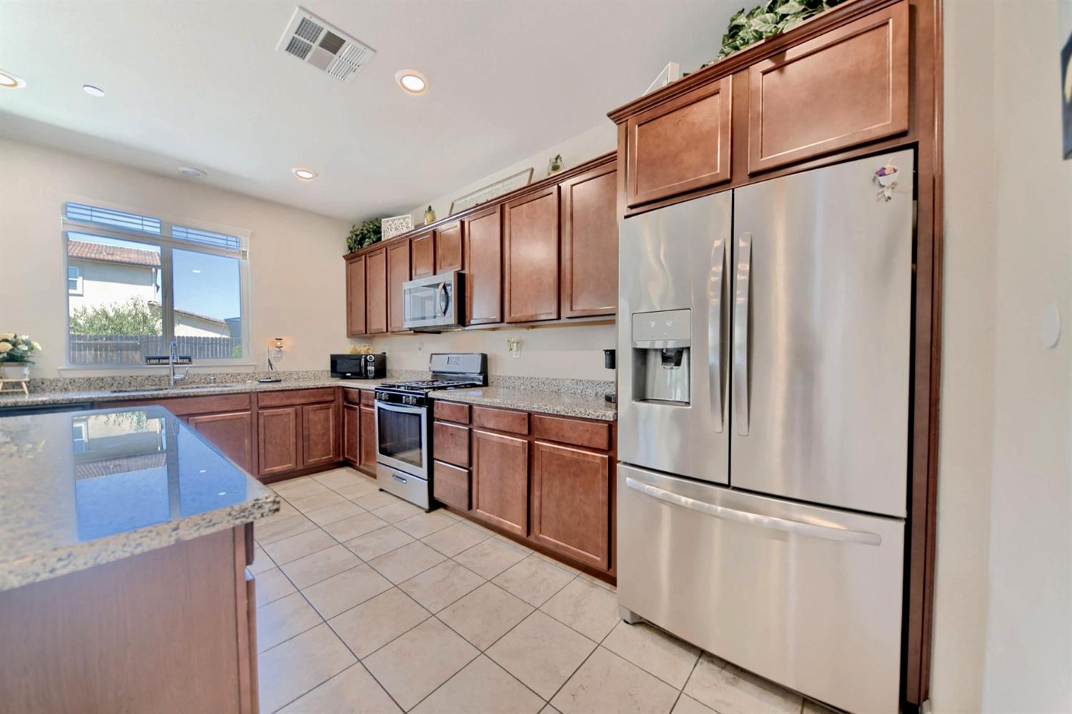 Detail Gallery Image 30 of 81 For 245 Springfield Dr, Manteca,  CA 95337 - 3 Beds | 2 Baths