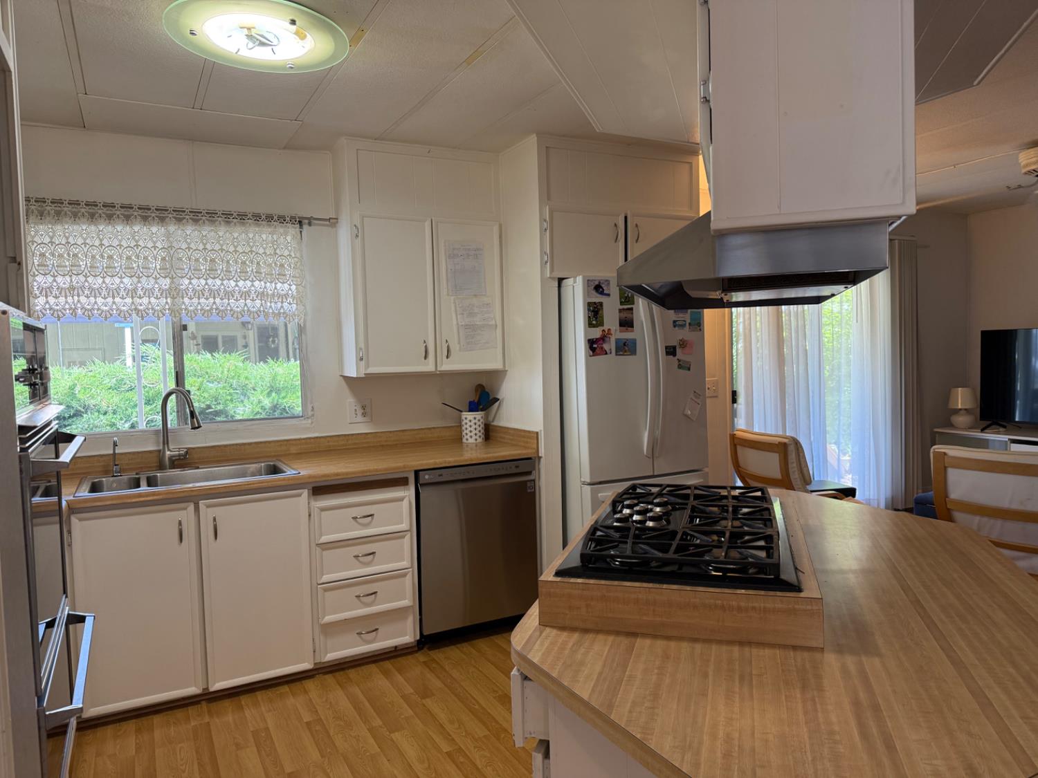 Detail Gallery Image 11 of 45 For 3765 Grass Valley Highway 225, Auburn,  CA 95602 - 3 Beds | 2 Baths