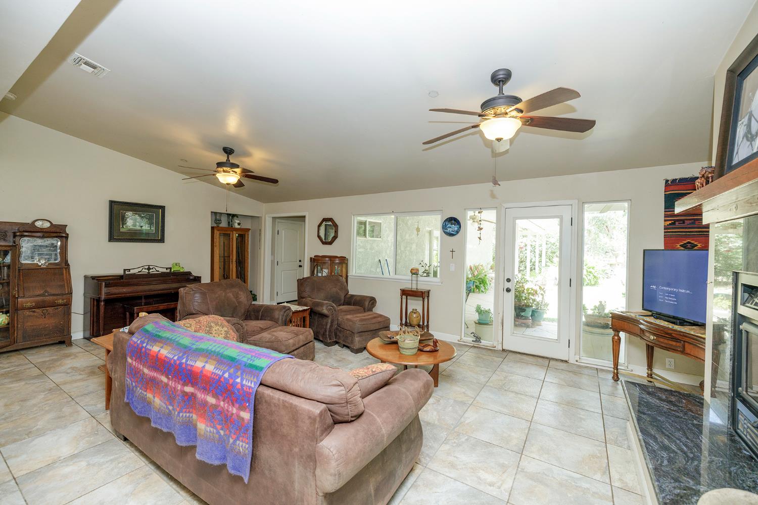 Detail Gallery Image 14 of 73 For 11931 Giusti Rd, Herald,  CA 95638 - 4 Beds | 3 Baths