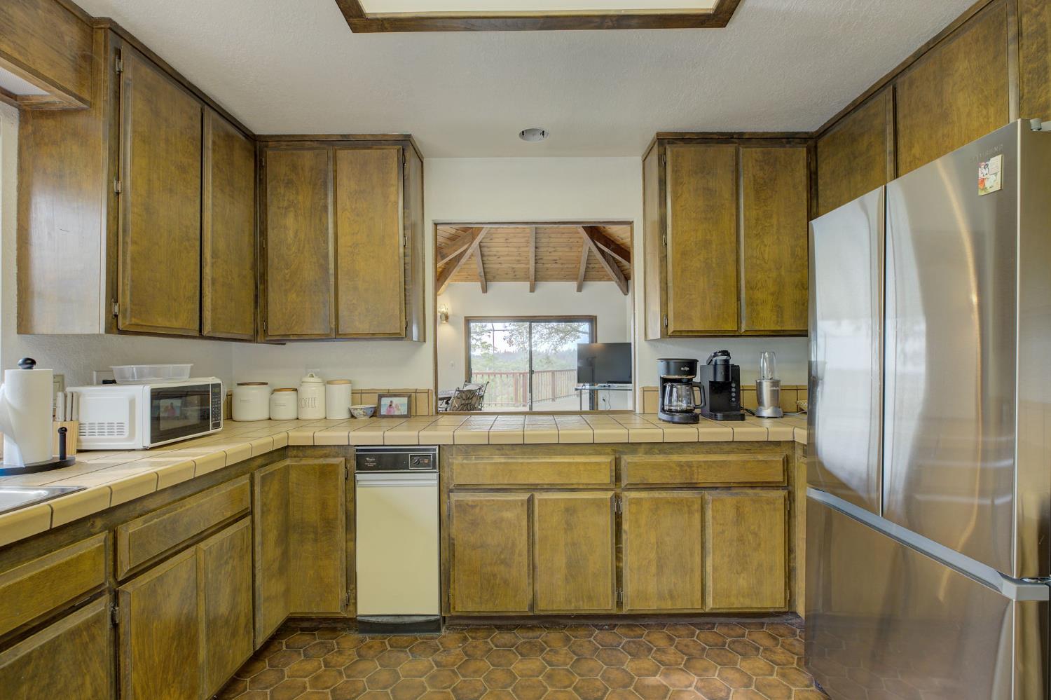 Detail Gallery Image 16 of 39 For 100 Overlook Dr Ca,  Colfax,  CA 95713 - 4 Beds | 2/1 Baths