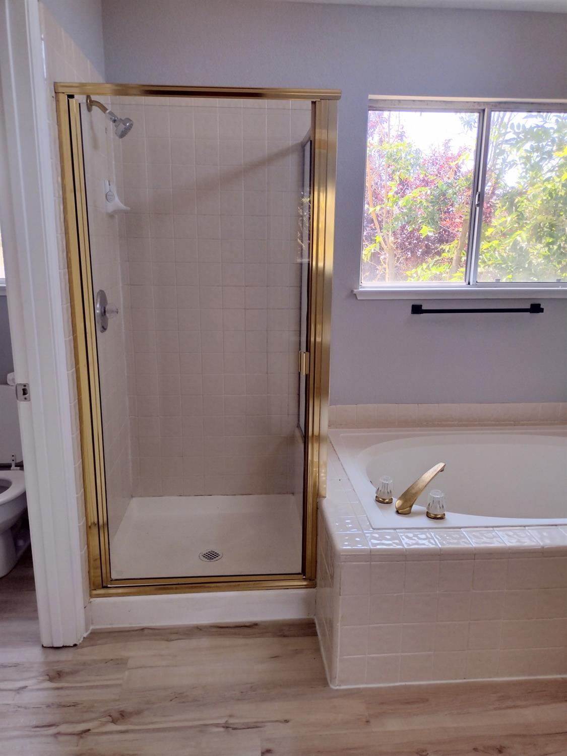 Detail Gallery Image 43 of 57 For 1900 Berryessa Dr, Modesto,  CA 95358 - 3 Beds | 2/1 Baths