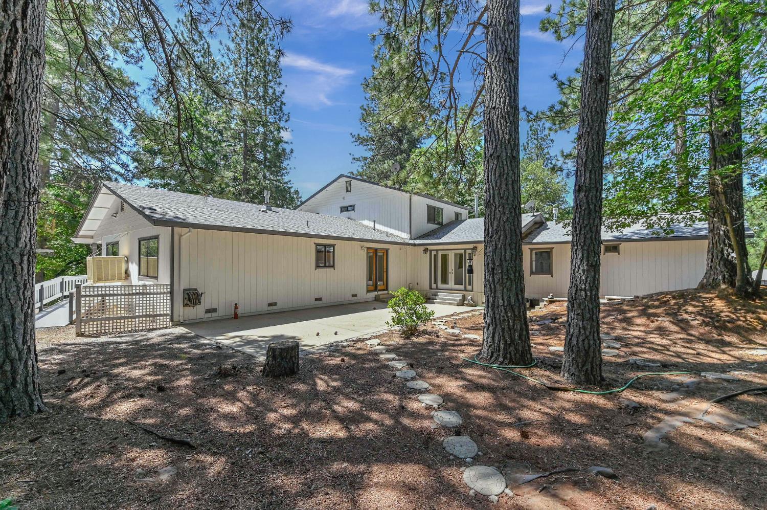 Detail Gallery Image 8 of 84 For 4353 Champion Ct, Wilseyville,  CA 95257 - 3 Beds | 4 Baths