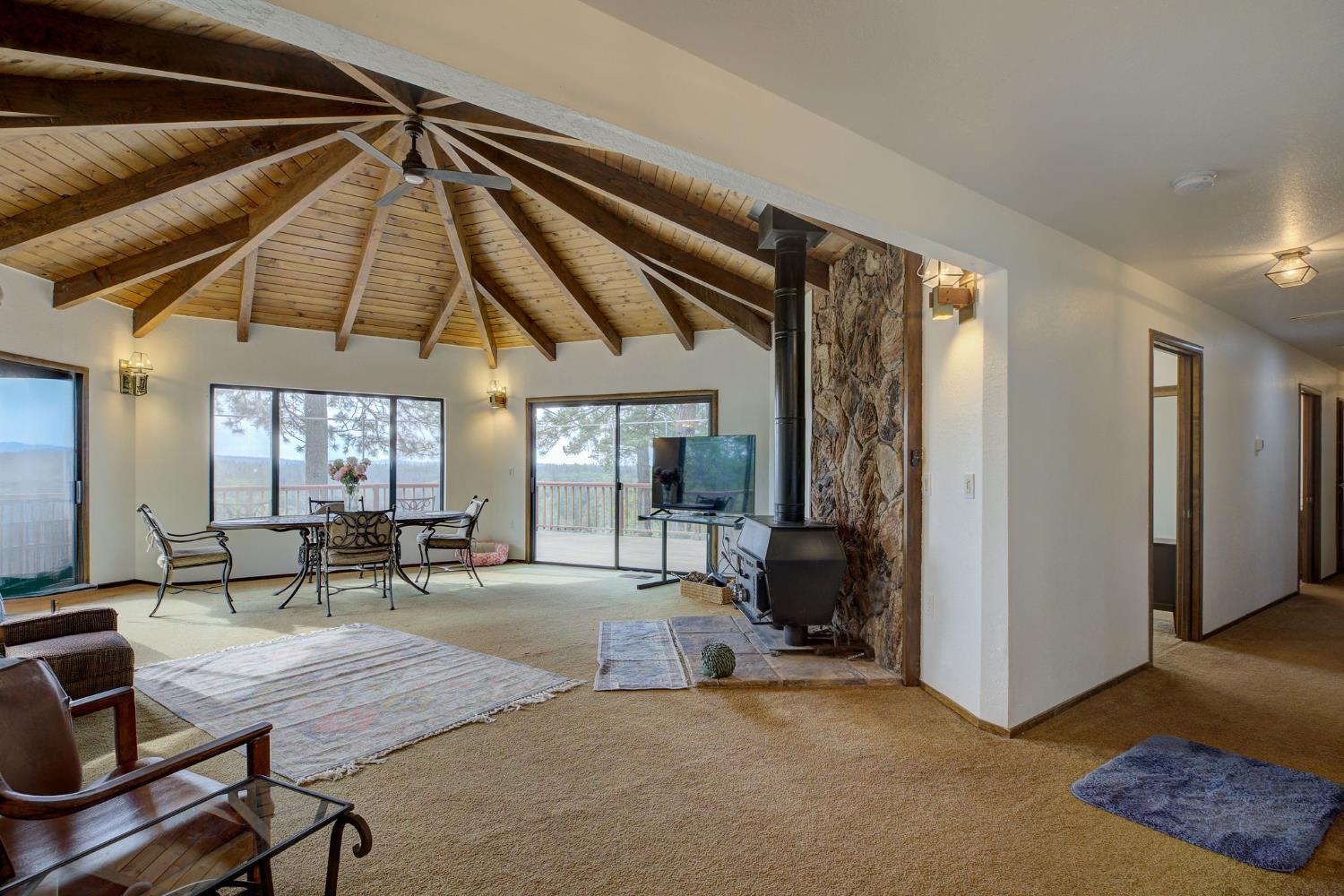 Detail Gallery Image 5 of 39 For 100 Overlook Dr Ca,  Colfax,  CA 95713 - 4 Beds | 2/1 Baths