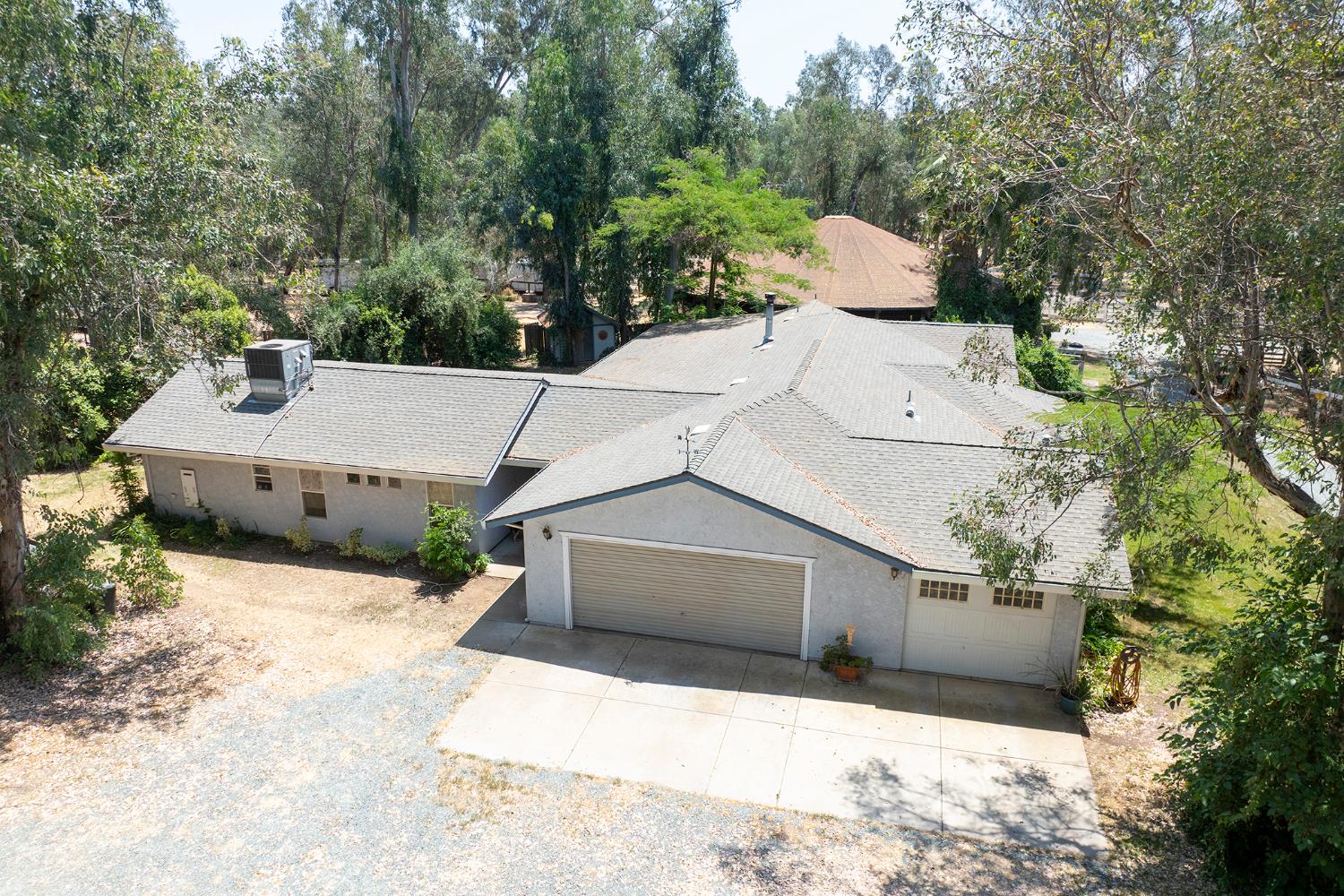 Detail Gallery Image 8 of 73 For 11931 Giusti Rd, Herald,  CA 95638 - 4 Beds | 3 Baths