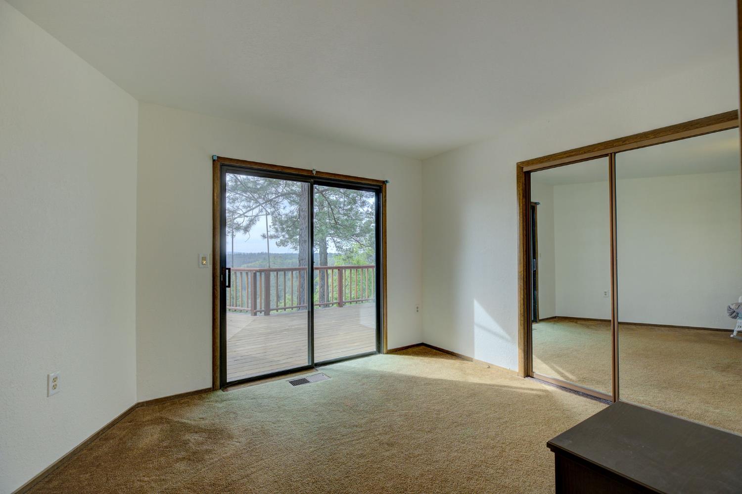 Detail Gallery Image 21 of 39 For 100 Overlook Dr Ca,  Colfax,  CA 95713 - 4 Beds | 2/1 Baths