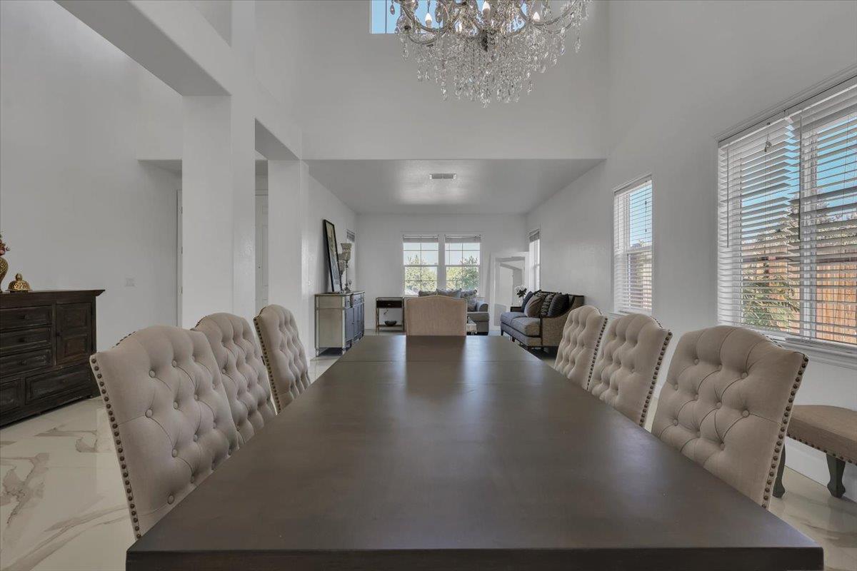 Detail Gallery Image 11 of 87 For 1415 N Ripon Rd, Ripon,  CA 95366 - 5 Beds | 4 Baths