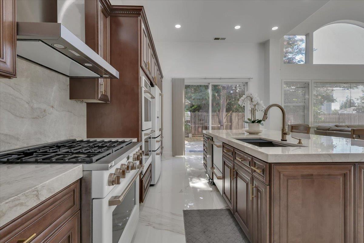 Detail Gallery Image 18 of 87 For 1415 N Ripon Rd, Ripon,  CA 95366 - 5 Beds | 4 Baths