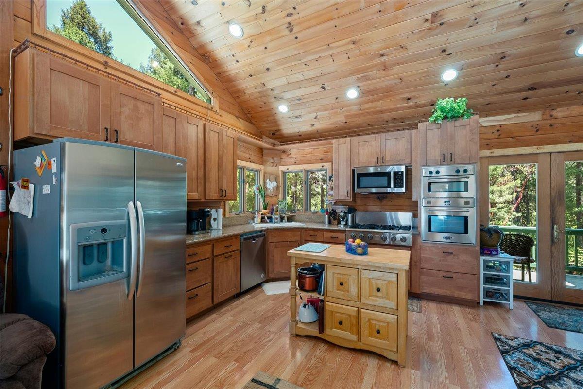 Detail Gallery Image 9 of 93 For 3065 Oregon Trail Rd, Georgetown,  CA 95634 - 3 Beds | 2 Baths