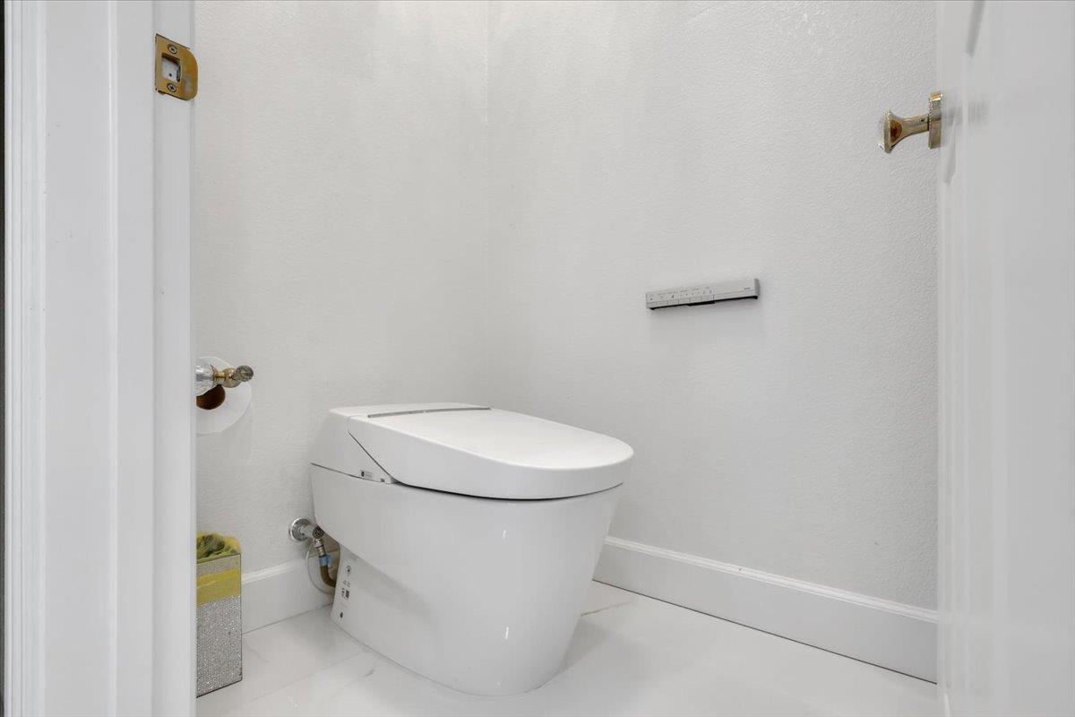 Detail Gallery Image 34 of 87 For 1415 N Ripon Rd, Ripon,  CA 95366 - 5 Beds | 4 Baths