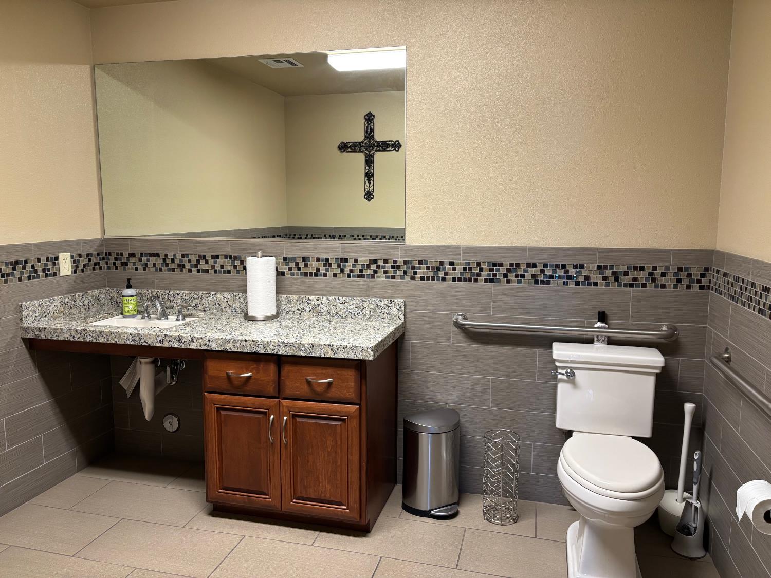 Detail Gallery Image 15 of 31 For 992 Marchy Ln, Ceres,  CA 95307 - – Beds | – Baths