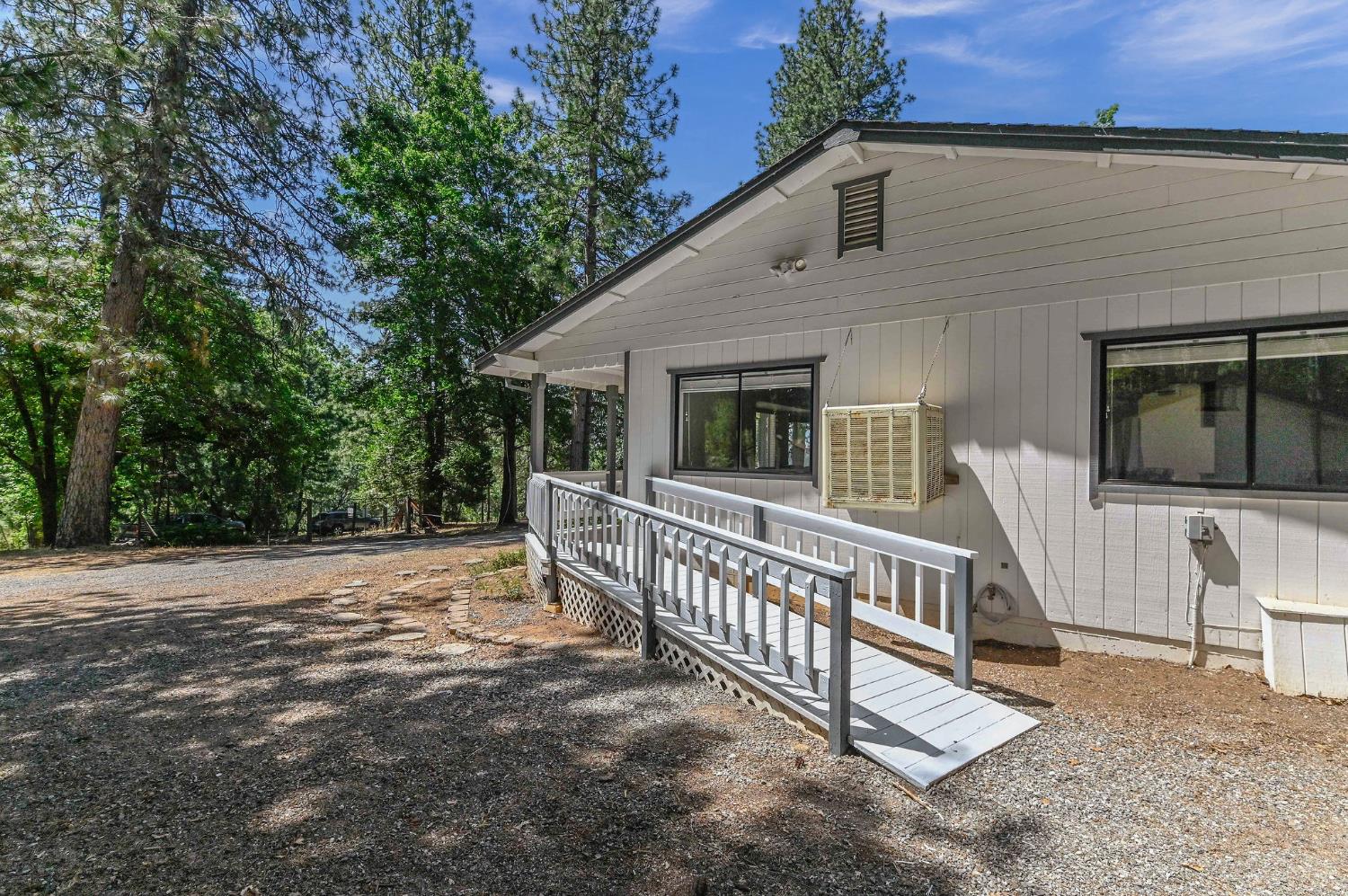 Detail Gallery Image 6 of 84 For 4353 Champion Ct, Wilseyville,  CA 95257 - 3 Beds | 4 Baths