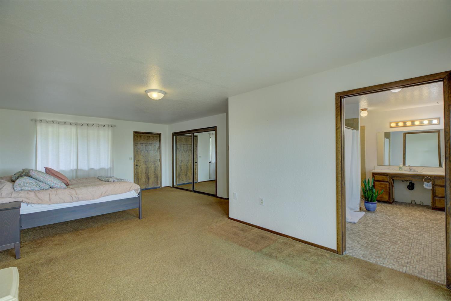Detail Gallery Image 25 of 39 For 100 Overlook Dr Ca,  Colfax,  CA 95713 - 4 Beds | 2/1 Baths