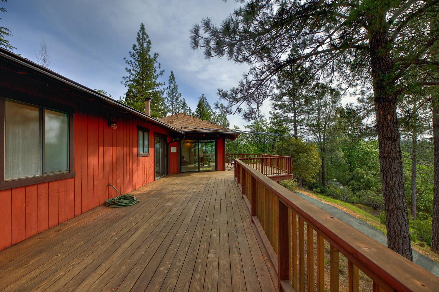 Detail Gallery Image 31 of 39 For 100 Overlook Dr Ca,  Colfax,  CA 95713 - 4 Beds | 2/1 Baths
