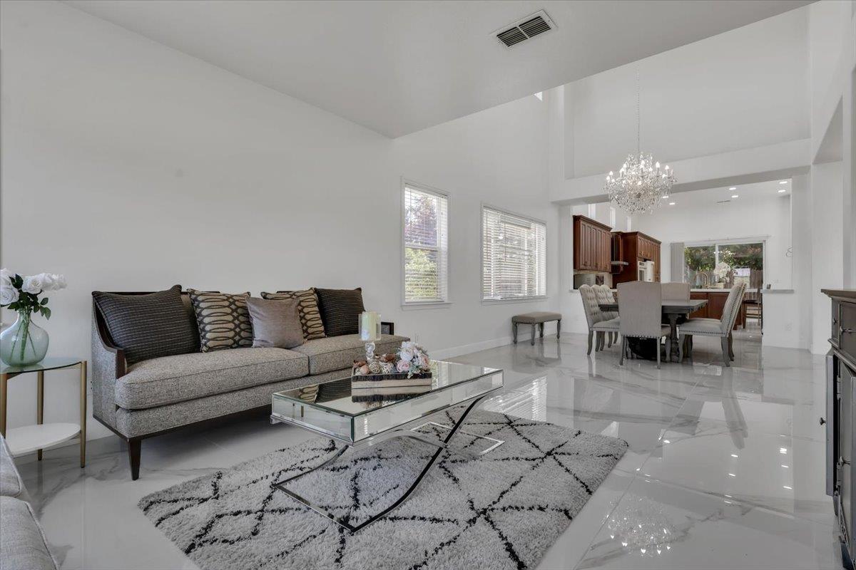 Detail Gallery Image 6 of 87 For 1415 N Ripon Rd, Ripon,  CA 95366 - 5 Beds | 4 Baths
