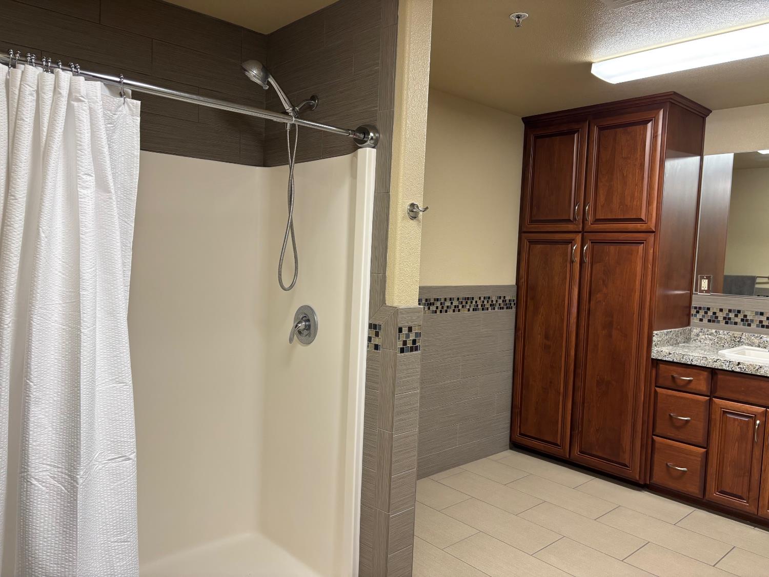 Detail Gallery Image 20 of 31 For 992 Marchy Ln, Ceres,  CA 95307 - – Beds | – Baths
