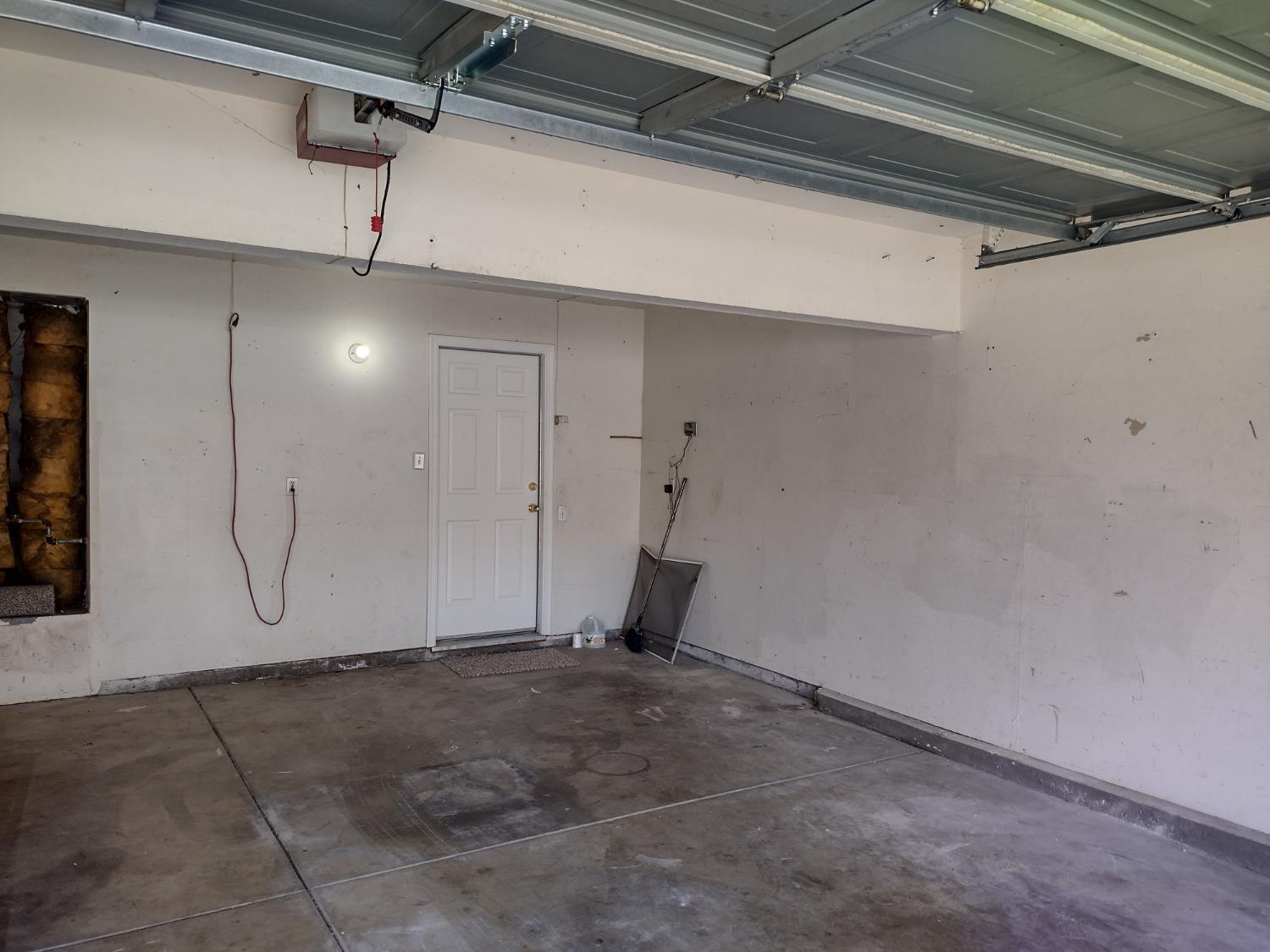 Detail Gallery Image 49 of 57 For 1900 Berryessa Dr, Modesto,  CA 95358 - 3 Beds | 2/1 Baths