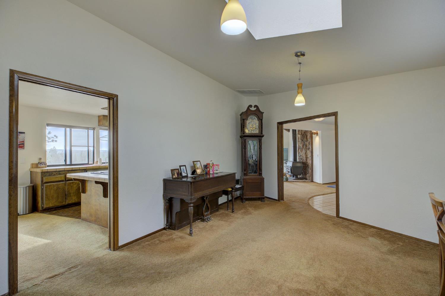 Detail Gallery Image 10 of 39 For 100 Overlook Dr Ca,  Colfax,  CA 95713 - 4 Beds | 2/1 Baths