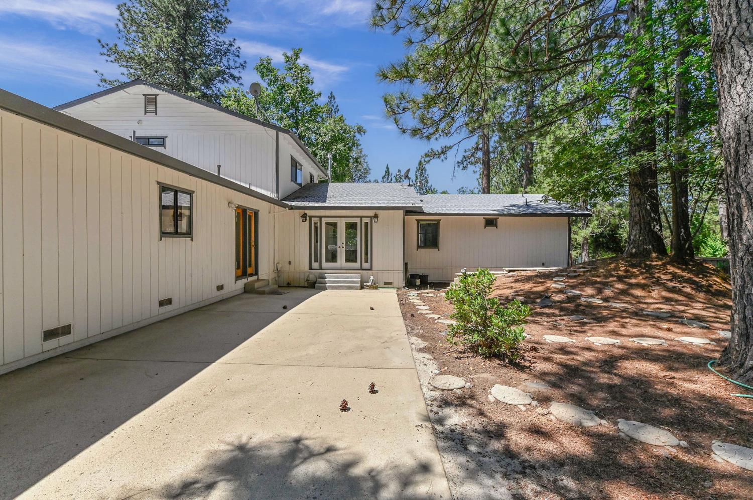 Detail Gallery Image 9 of 84 For 4353 Champion Ct, Wilseyville,  CA 95257 - 3 Beds | 4 Baths