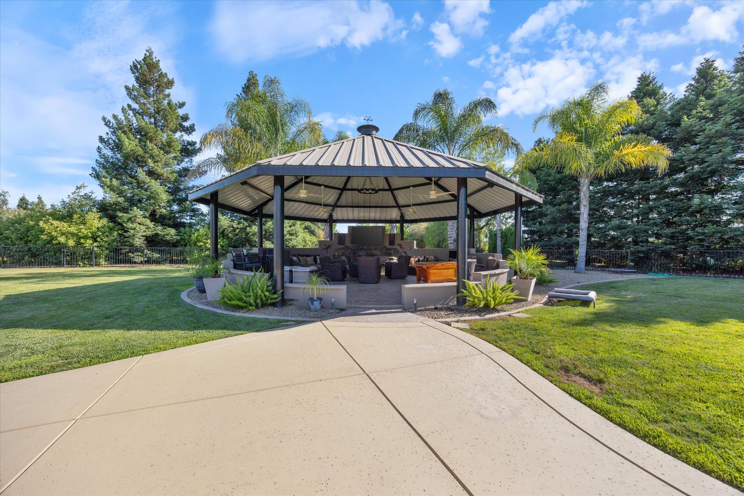 Detail Gallery Image 51 of 86 For 16701 N Tecklenburg Rd, Lodi,  CA 95240 - 3 Beds | 3 Baths