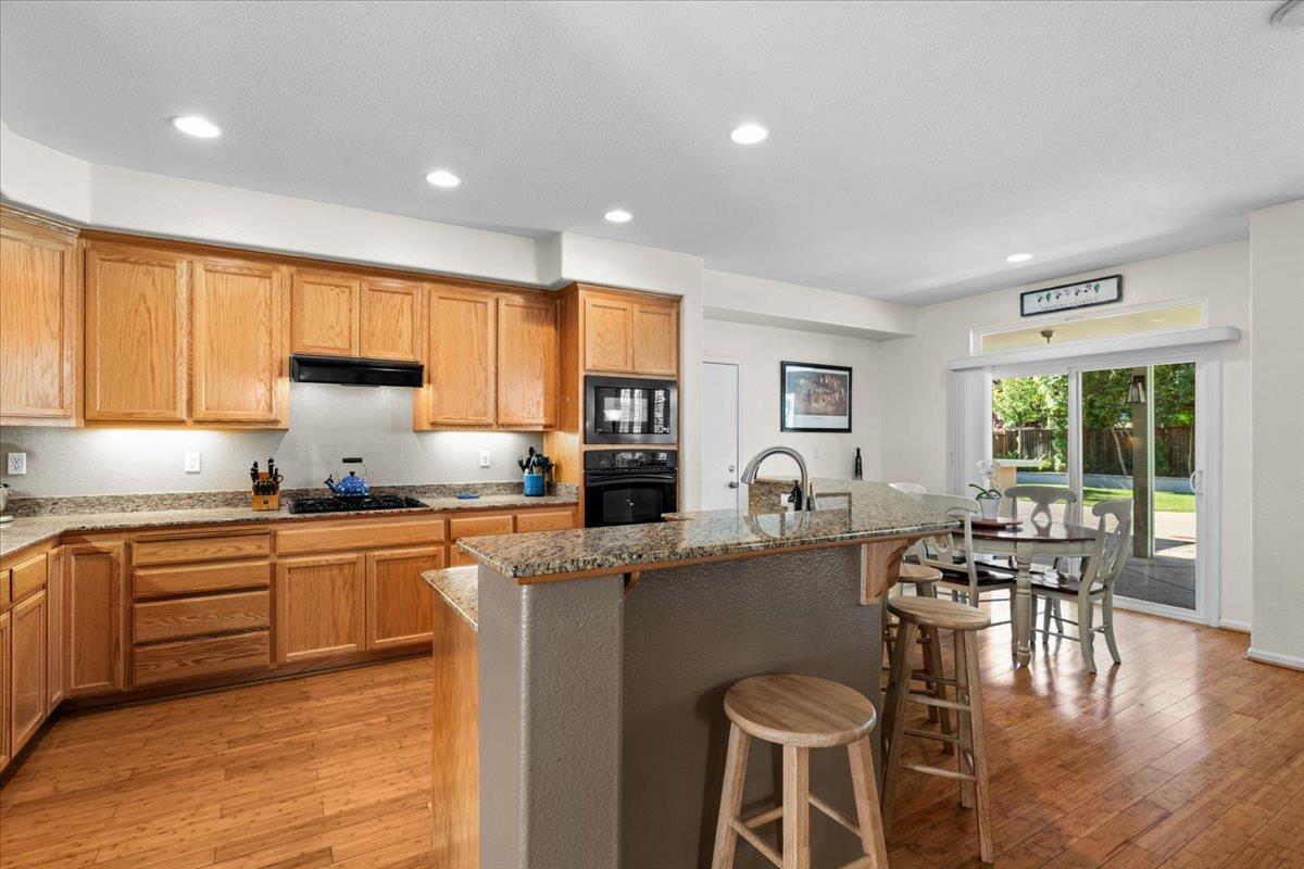 Detail Gallery Image 18 of 73 For 1692 Biarritz Ct, Tracy,  CA 95304 - 5 Beds | 3 Baths