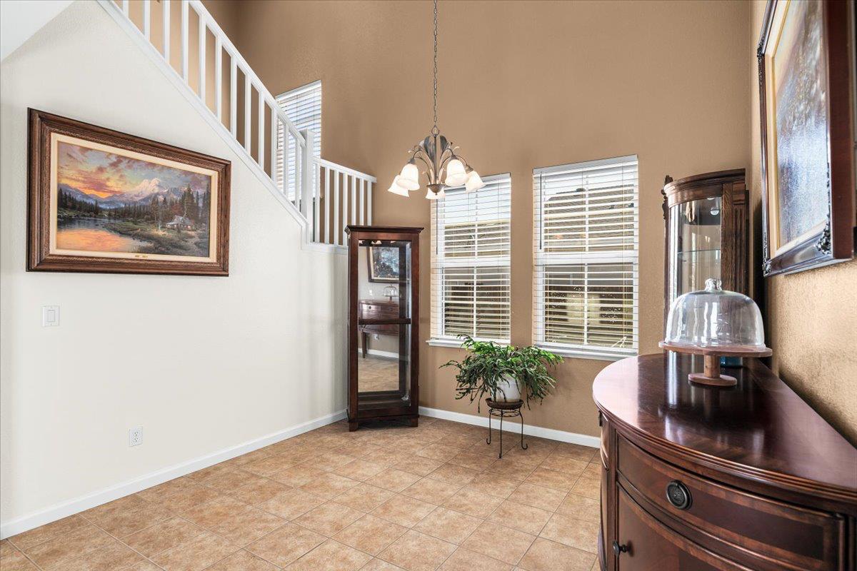 Detail Gallery Image 16 of 73 For 1692 Biarritz Ct, Tracy,  CA 95304 - 5 Beds | 3 Baths