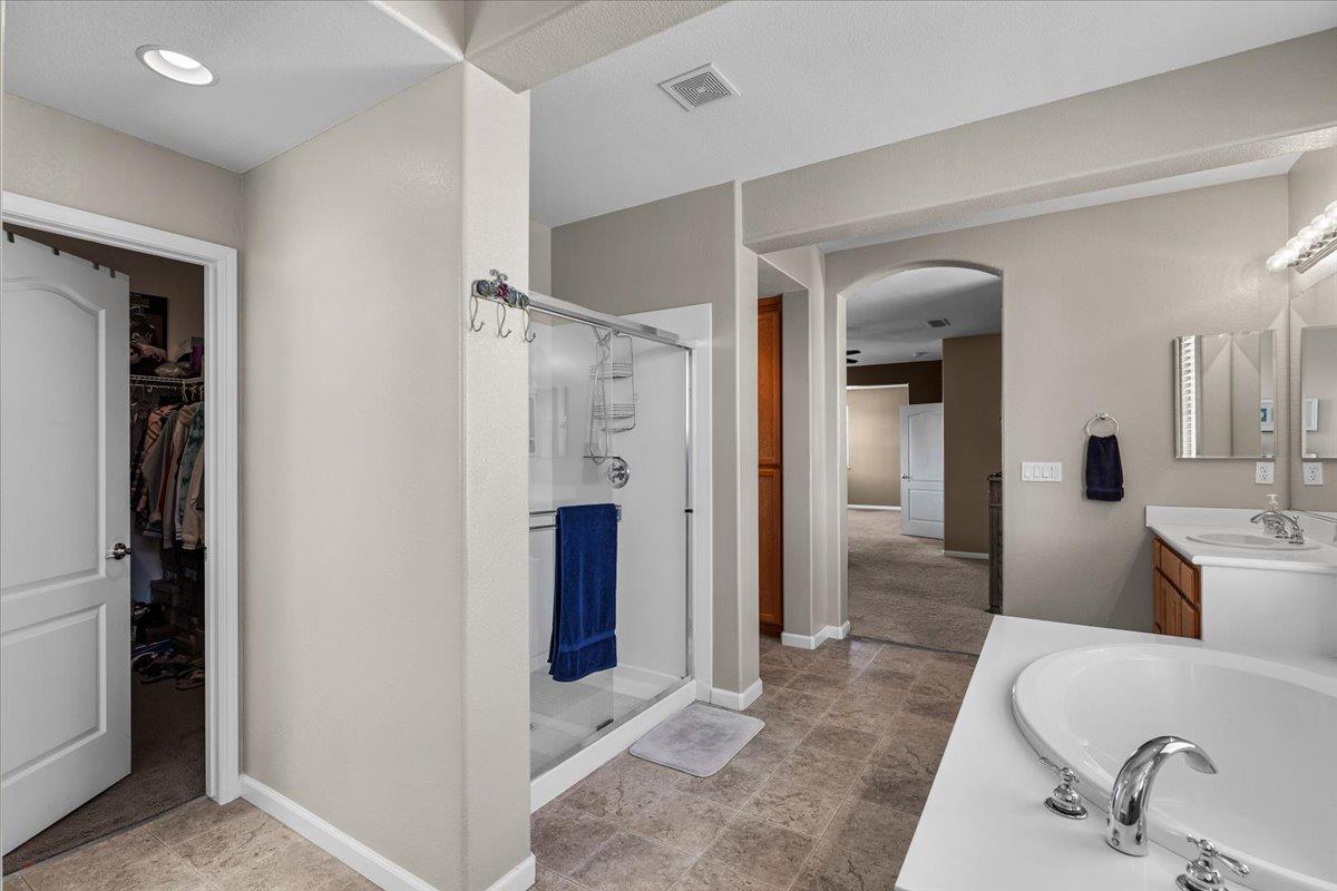 Detail Gallery Image 47 of 73 For 1692 Biarritz Ct, Tracy,  CA 95304 - 5 Beds | 3 Baths