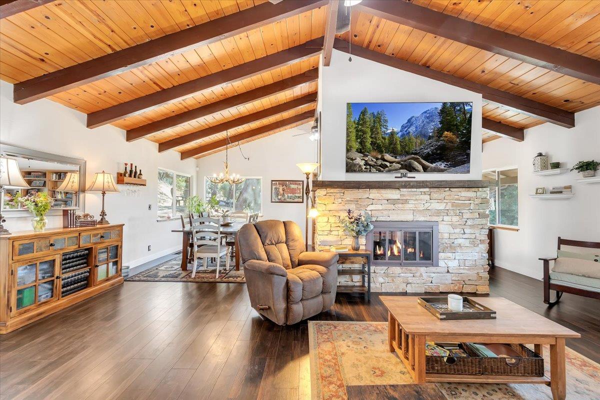 Detail Gallery Image 18 of 98 For 175 Woodland Dr #10,  Murphys,  CA 95247 - 2 Beds | 2 Baths