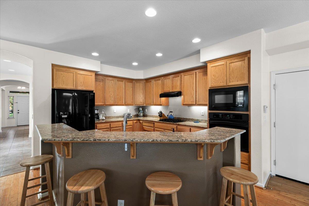 Detail Gallery Image 20 of 73 For 1692 Biarritz Ct, Tracy,  CA 95304 - 5 Beds | 3 Baths