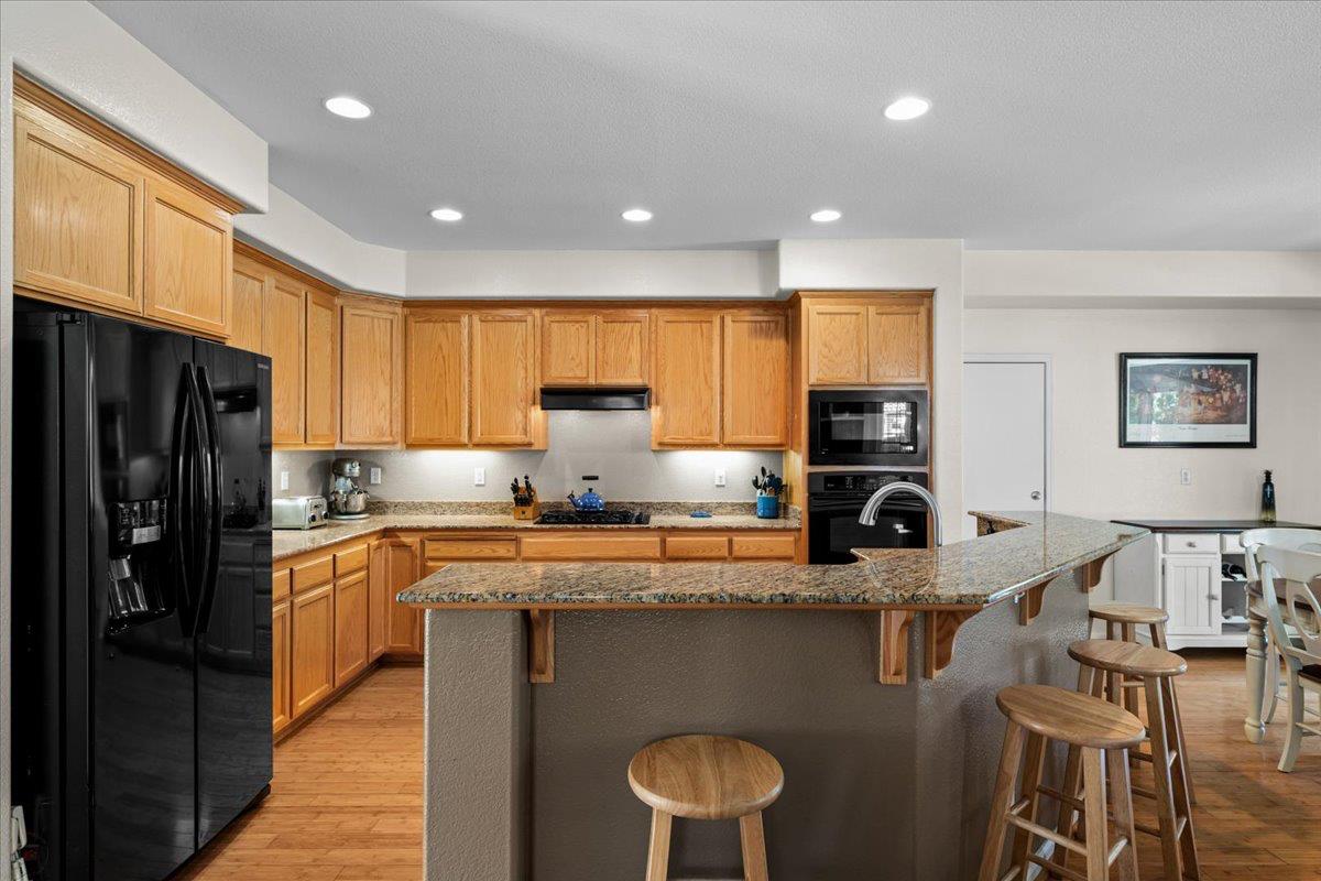 Detail Gallery Image 19 of 73 For 1692 Biarritz Ct, Tracy,  CA 95304 - 5 Beds | 3 Baths