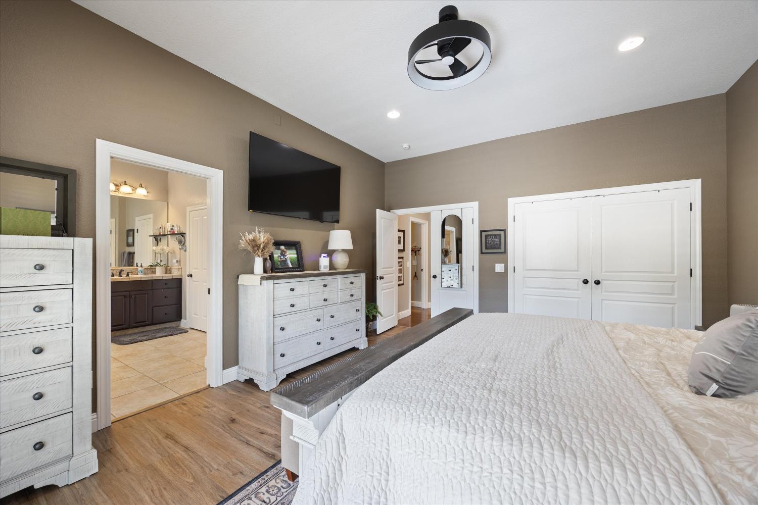 Detail Gallery Image 16 of 86 For 16701 N Tecklenburg Rd, Lodi,  CA 95240 - 3 Beds | 3 Baths