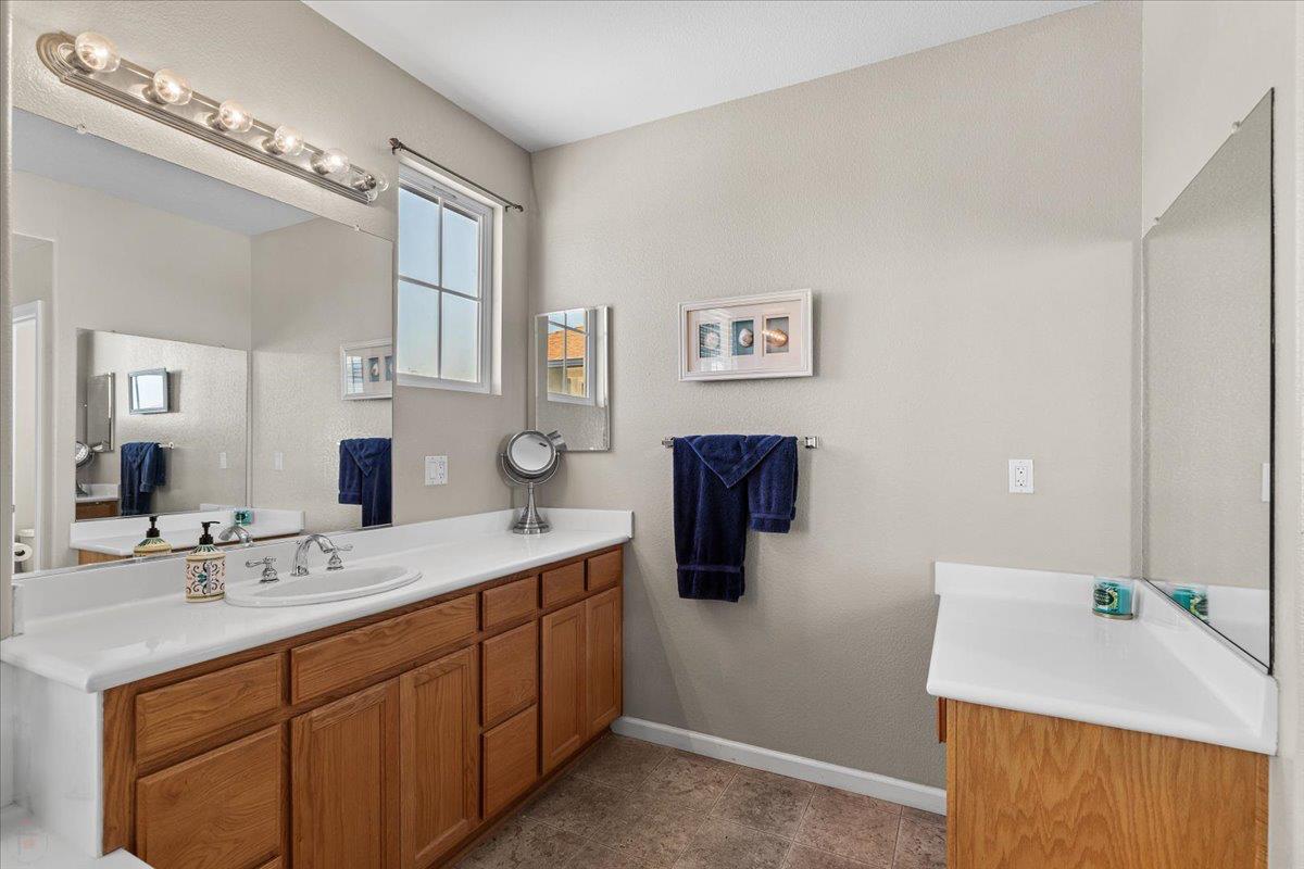 Detail Gallery Image 46 of 73 For 1692 Biarritz Ct, Tracy,  CA 95304 - 5 Beds | 3 Baths