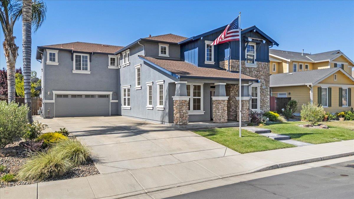 Detail Gallery Image 3 of 73 For 1692 Biarritz Ct, Tracy,  CA 95304 - 5 Beds | 3 Baths