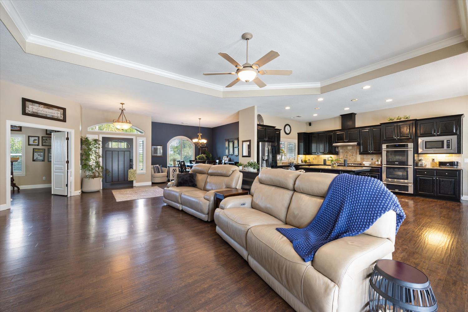 Detail Gallery Image 12 of 86 For 16701 N Tecklenburg Rd, Lodi,  CA 95240 - 3 Beds | 3 Baths