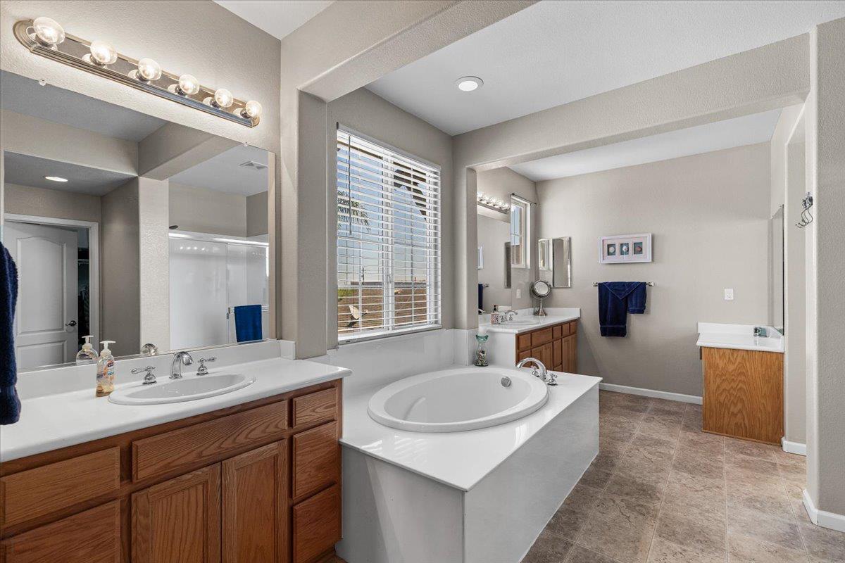 Detail Gallery Image 45 of 73 For 1692 Biarritz Ct, Tracy,  CA 95304 - 5 Beds | 3 Baths