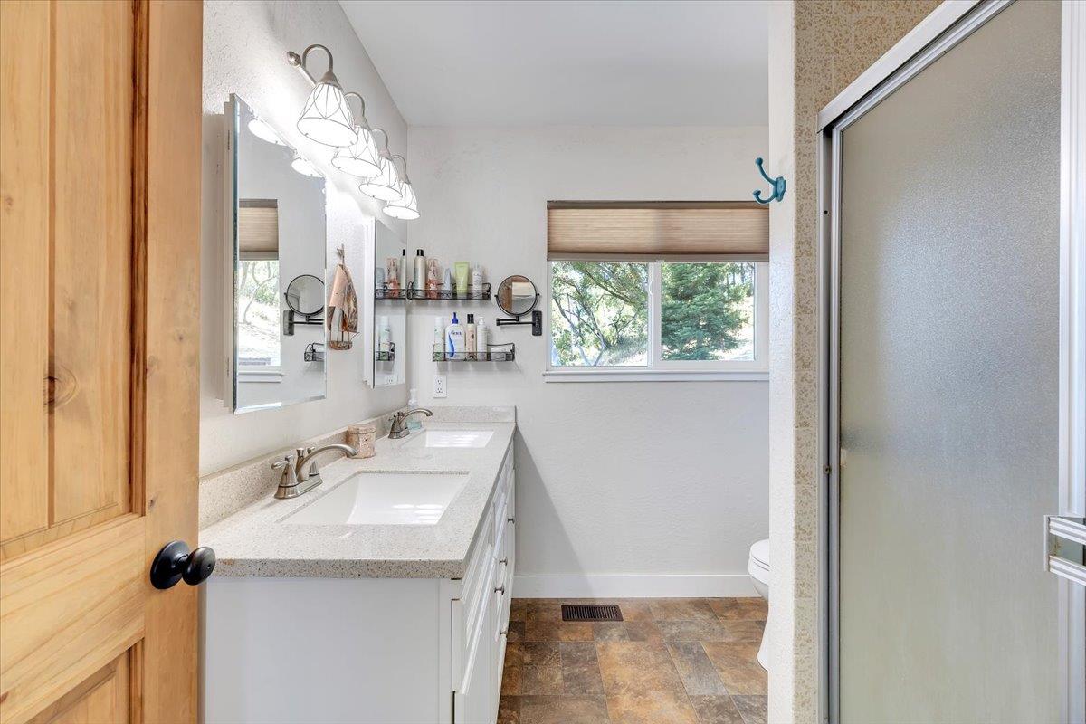 Detail Gallery Image 49 of 98 For 175 Woodland Dr #10,  Murphys,  CA 95247 - 2 Beds | 2 Baths