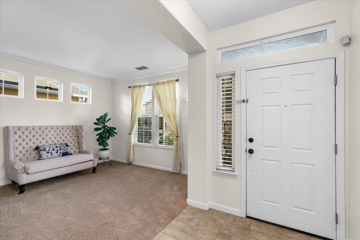 Detail Gallery Image 8 of 73 For 1692 Biarritz Ct, Tracy,  CA 95304 - 5 Beds | 3 Baths