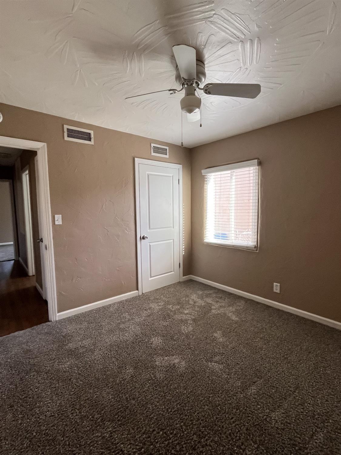Detail Gallery Image 21 of 28 For 923 Acacia St, Modesto,  CA 95351 - 3 Beds | 2 Baths