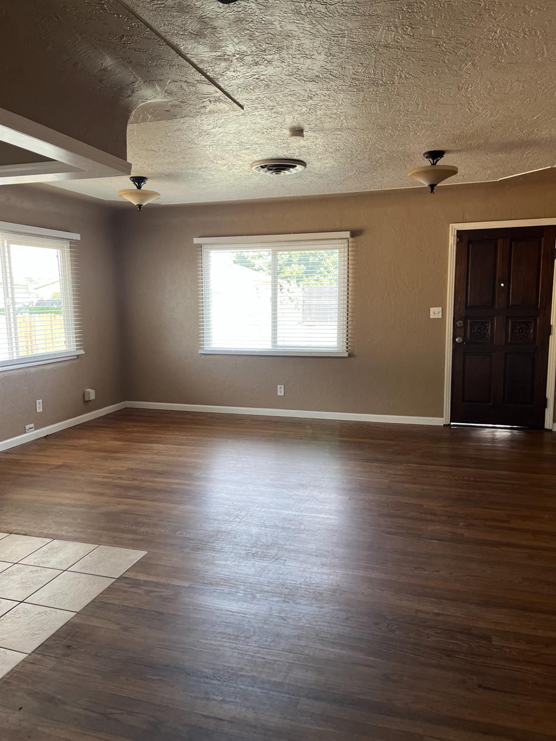 Detail Gallery Image 20 of 28 For 923 Acacia St, Modesto,  CA 95351 - 3 Beds | 2 Baths
