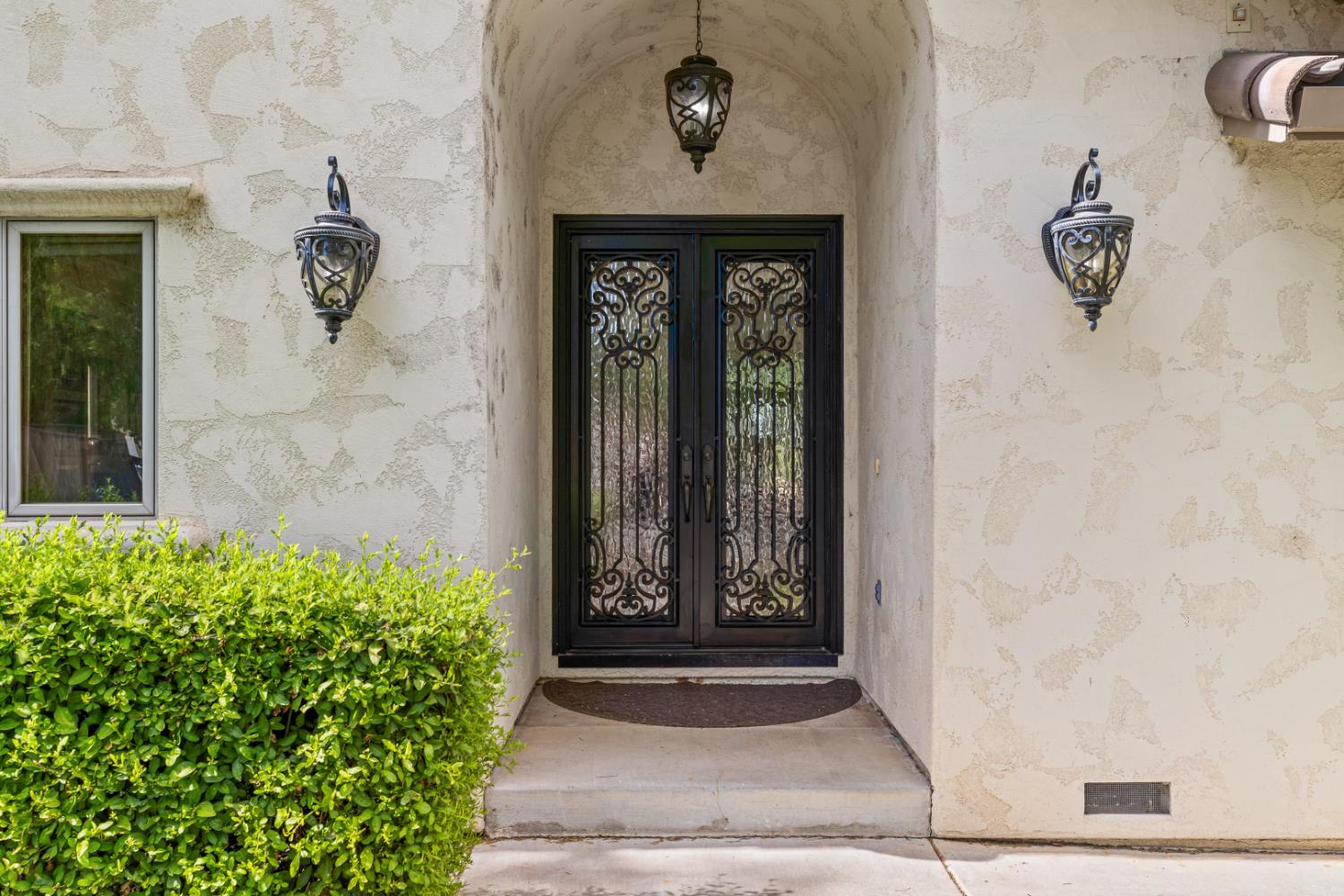 Detail Gallery Image 8 of 82 For 15767 Rancho Ramon Dr, Tracy,  CA 95304 - 4 Beds | 3 Baths