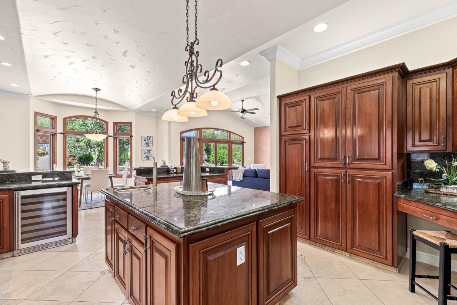 Detail Gallery Image 21 of 82 For 15767 Rancho Ramon Dr, Tracy,  CA 95304 - 4 Beds | 3 Baths