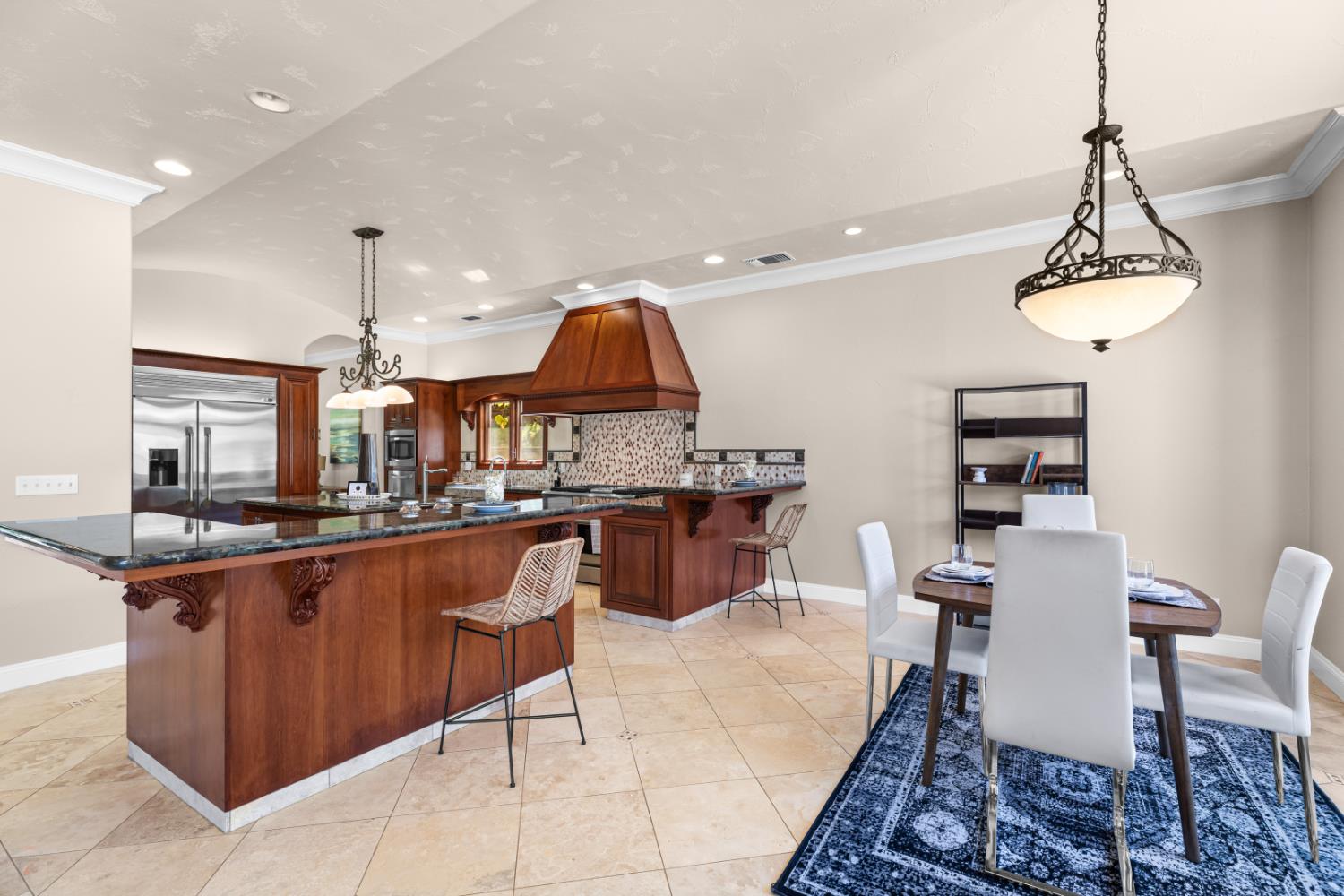 Detail Gallery Image 22 of 82 For 15767 Rancho Ramon Dr, Tracy,  CA 95304 - 4 Beds | 3 Baths