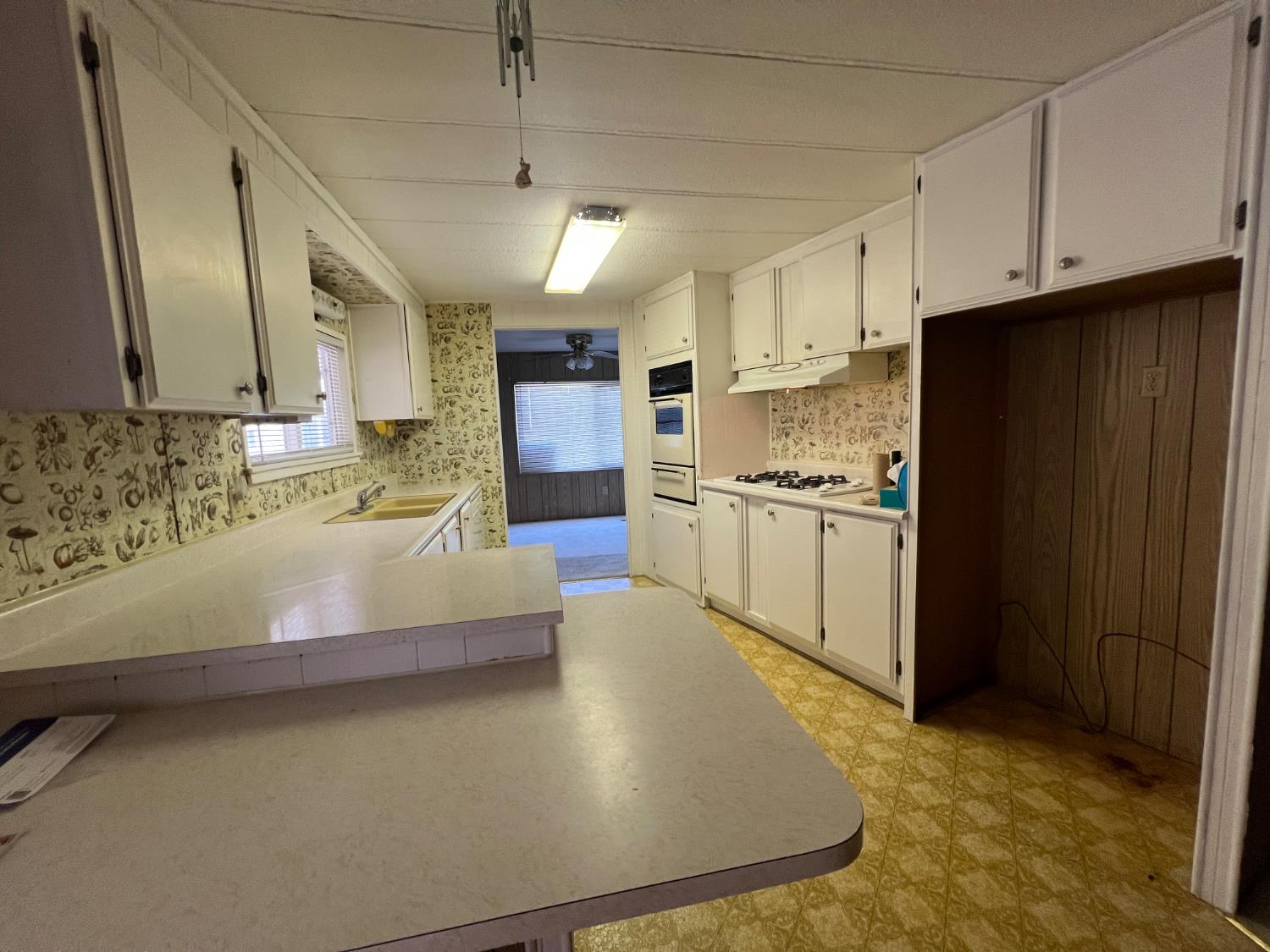 Detail Gallery Image 4 of 17 For 2240 Golden Oak Ln 38, Merced,  CA 95341 - 2 Beds | 2 Baths