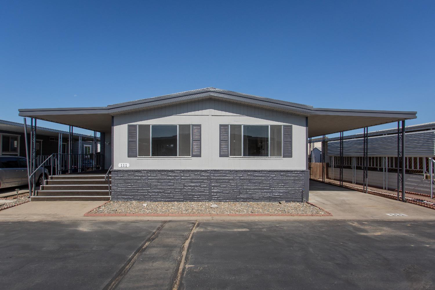 Detail Gallery Image 1 of 29 For 1400 N Tully Rd 111, Turlock,  CA 95380 - 2 Beds | 2 Baths