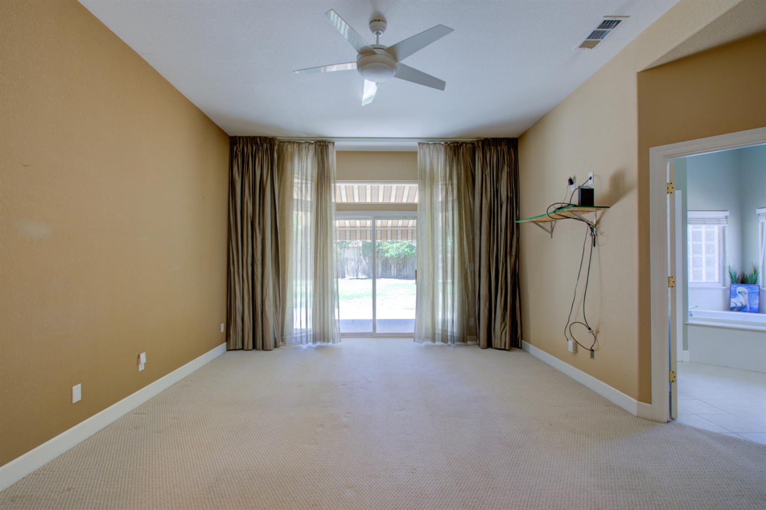 Detail Gallery Image 38 of 81 For 1073 Spring Meadow Dr, Manteca,  CA 95336 - 5 Beds | 3 Baths