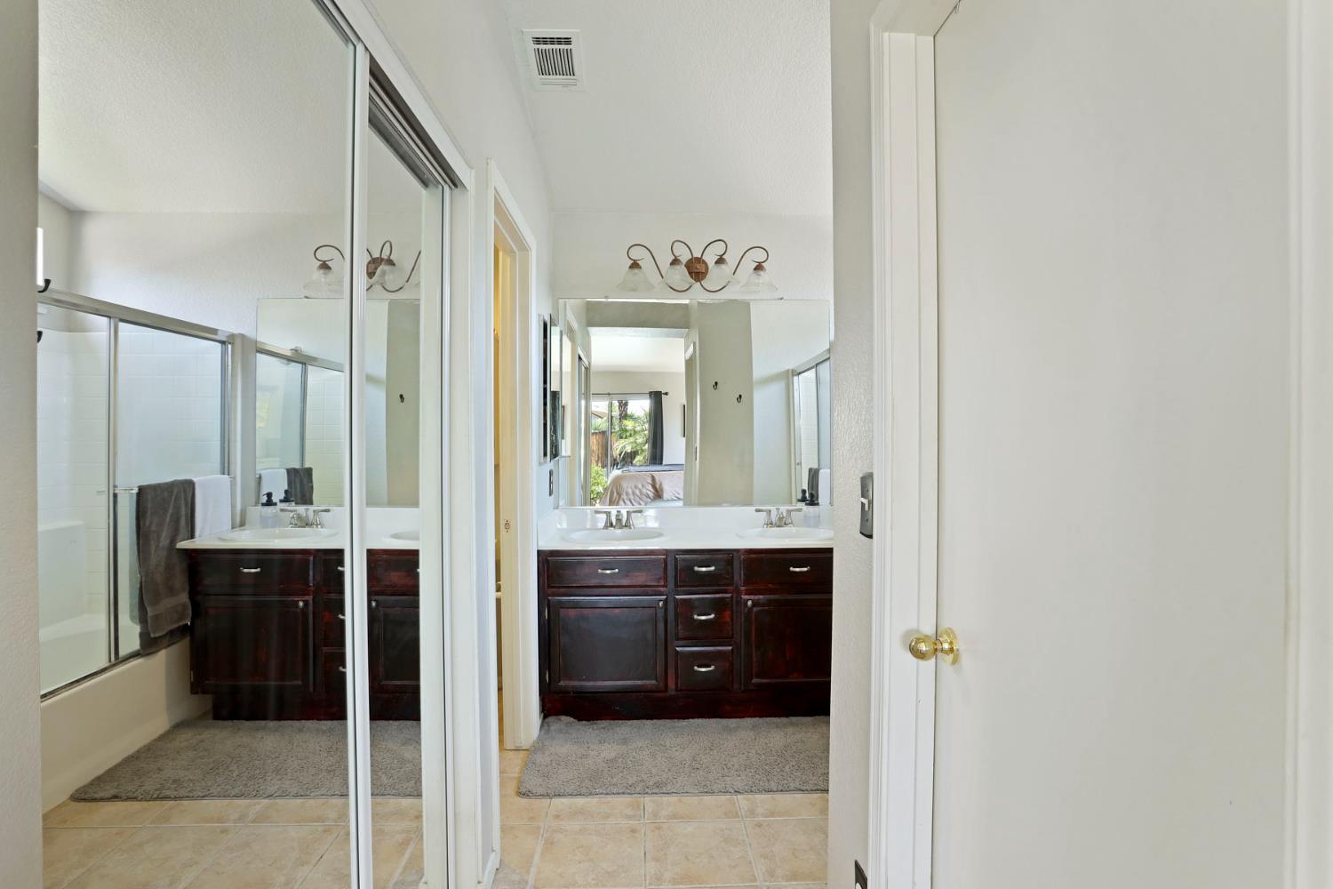 Detail Gallery Image 33 of 80 For 1246 Rolling Hills Ct, Livermore,  CA 94551 - 4 Beds | 2 Baths