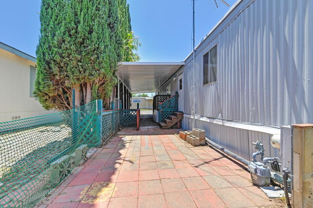 Detail Gallery Image 37 of 39 For 4121 Chesapeake Ln, North Highlands,  CA 95660 - 2 Beds | 2 Baths