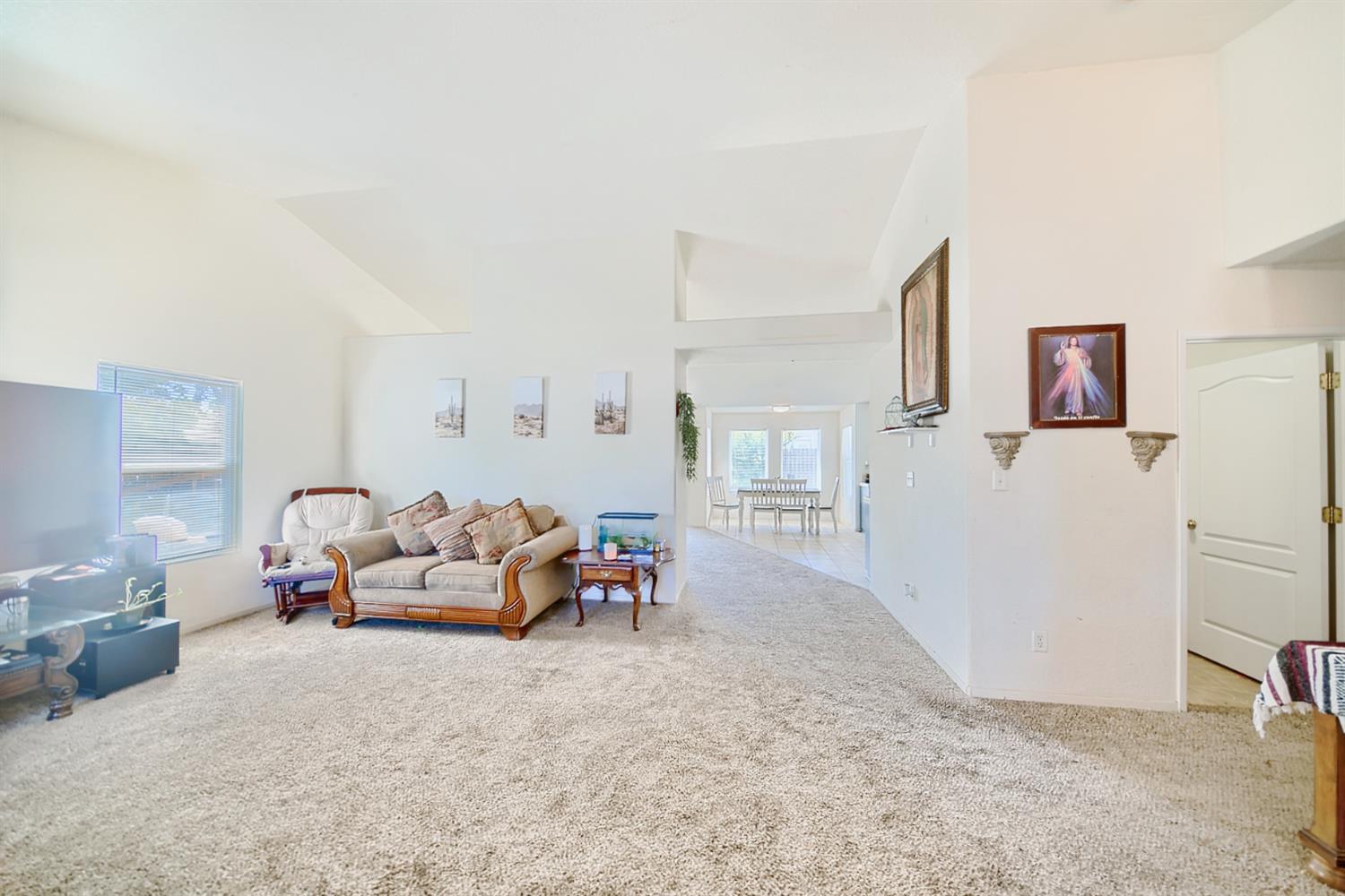 Detail Gallery Image 15 of 92 For 1423 Chamberlain Ave, Los Banos,  CA 93635 - 4 Beds | 2 Baths