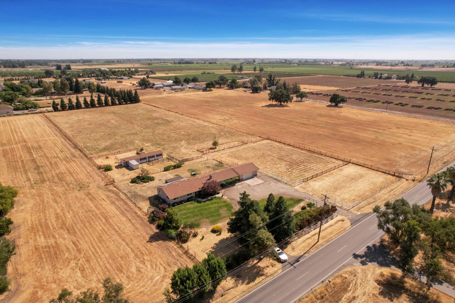 Detail Gallery Image 53 of 66 For 9144 E Jahant Rd, Acampo,  CA 95220 - 4 Beds | 3 Baths