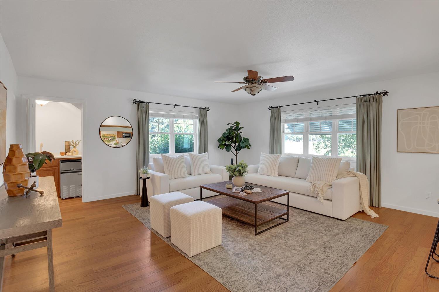 Detail Gallery Image 13 of 39 For 10951 River Road, Courtland,  CA 95615 - 4 Beds | 2/1 Baths